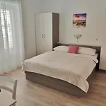 Padovan 209 * Rab Town