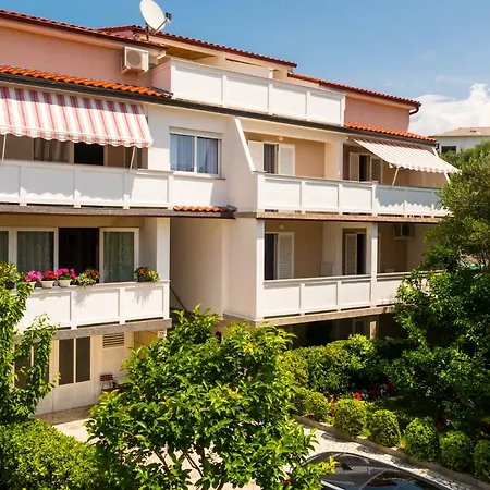 Padovan 209 Apartment Rab Town